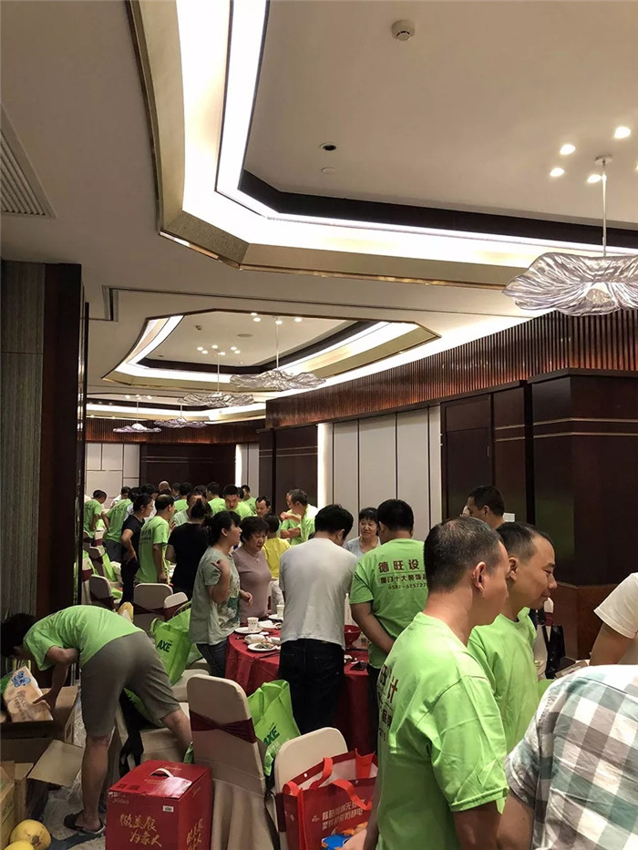 2018德旺中秋博饼晚宴,与一线施工员共襄团圆 2018德旺中秋博饼晚宴,与一线施工员共襄团圆