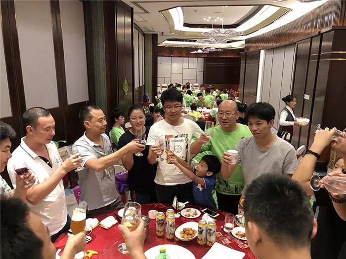 2018德旺中秋博饼晚宴,与一线施工员共襄团圆 2018德旺中秋博饼晚宴,与一线施工员共襄团圆