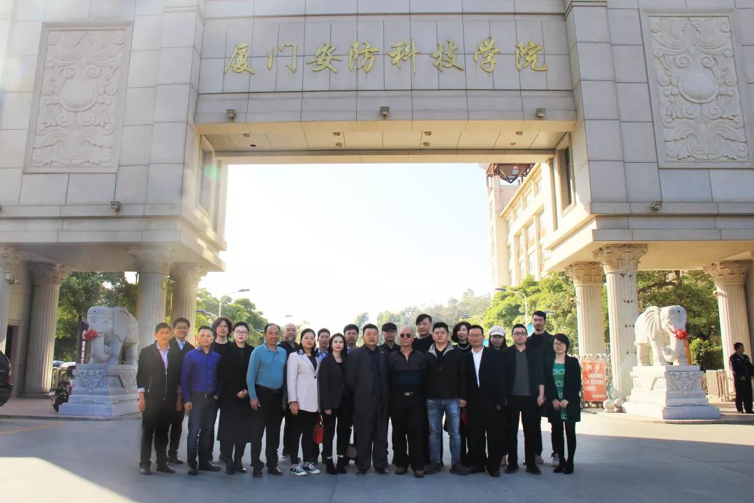 协会促成校企合作：德旺装饰“走进”学校